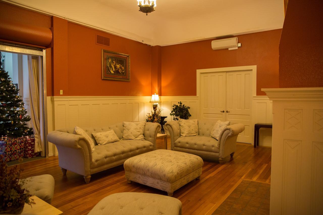 Centralia Square Grand Ballroom And Vintage Hotel Bagian luar foto