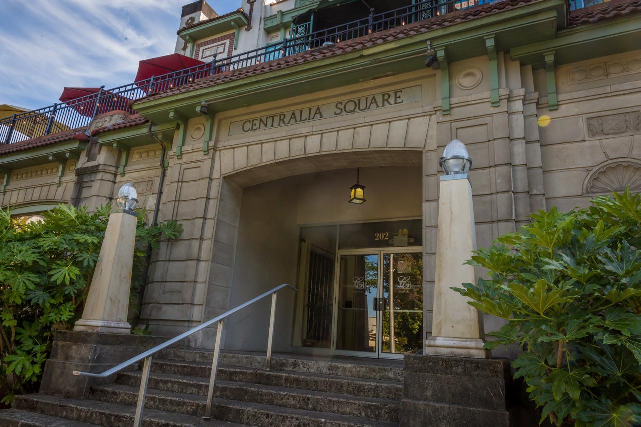 Centralia Square Grand Ballroom And Vintage Hotel Bagian luar foto